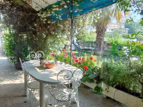 appartamento in vendita a Sanremo in zona Coldirodi