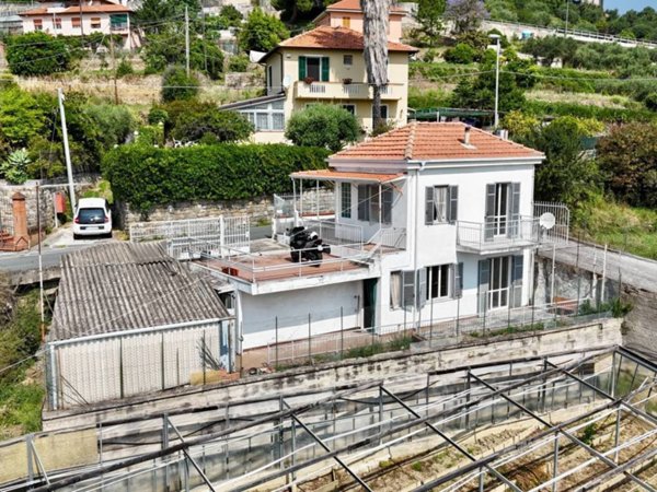 casa indipendente in vendita a Sanremo