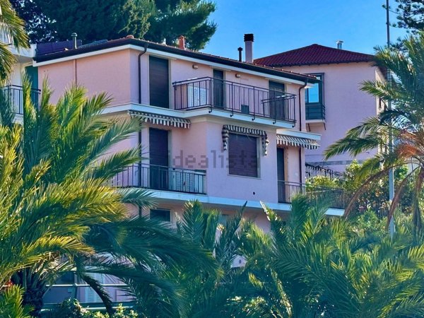 appartamento in vendita a Sanremo in zona Bussana