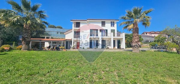 casa indipendente in vendita a Sanremo