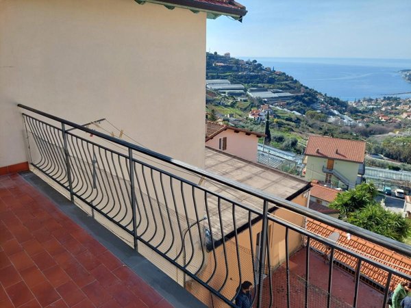 appartamento in vendita a Sanremo in zona Coldirodi