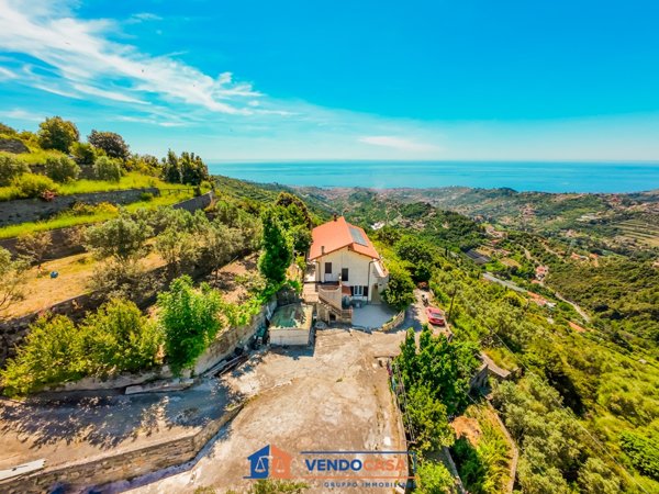 casa indipendente in vendita a Sanremo in zona Coldirodi