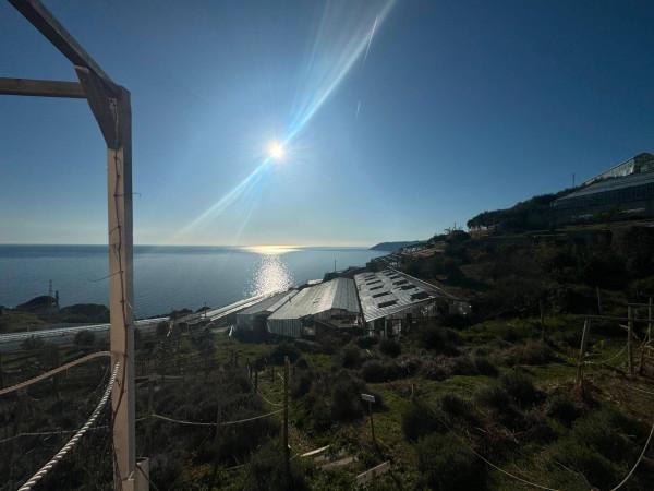 casa indipendente in vendita a Sanremo in zona Bussana