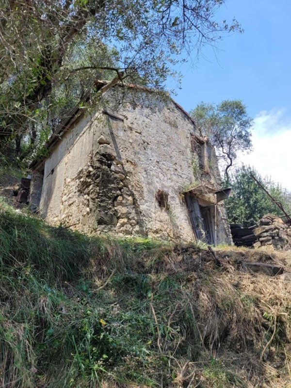 casale in vendita a Sanremo in zona Poggio