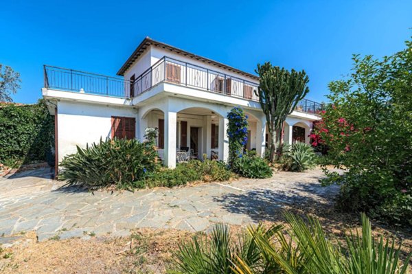 casa indipendente in vendita a Sanremo