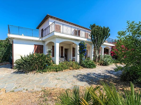 casa indipendente in vendita a Sanremo