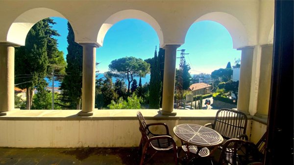 casa indipendente in vendita a Sanremo