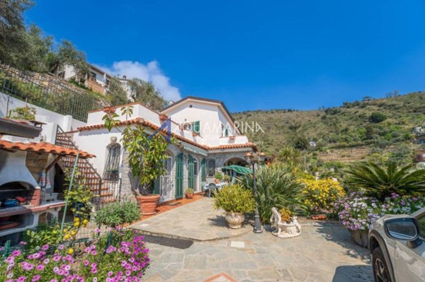 casa indipendente in vendita a Sanremo