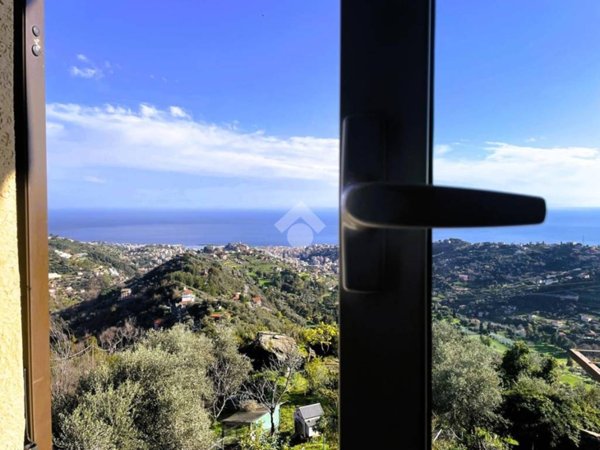 casa indipendente in vendita a Sanremo in zona San Romolo
