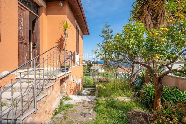 casa indipendente in vendita a Sanremo