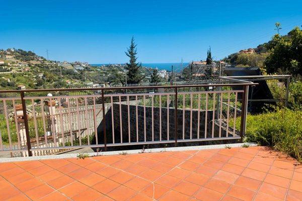 casa indipendente in vendita a Sanremo