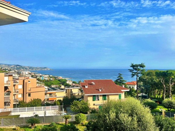 casa indipendente in vendita a Sanremo