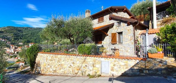 casa indipendente in vendita a Sanremo
