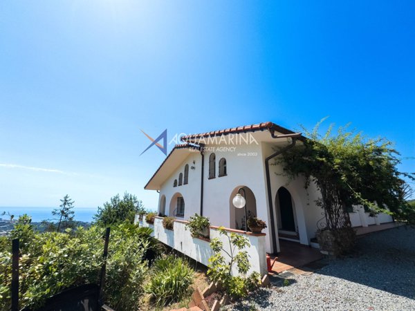 casa indipendente in vendita a Sanremo in zona Bussana