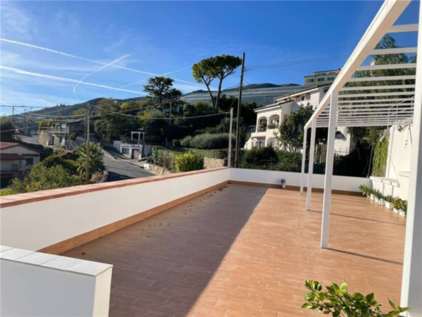 casa indipendente in vendita a Sanremo