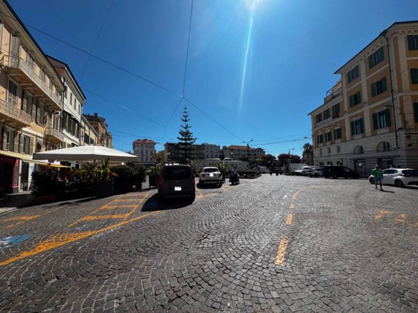 negozio in vendita a Sanremo