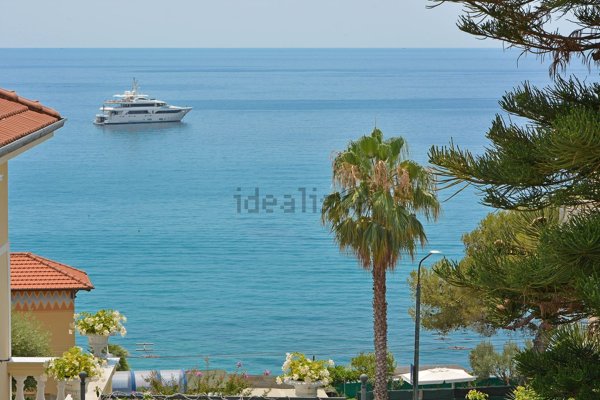 casa indipendente in vendita a Sanremo