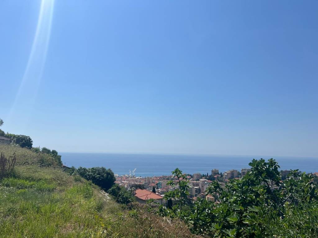 casa indipendente in vendita a Sanremo