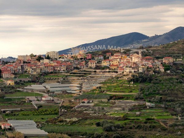appartamento in vendita a Sanremo in zona Poggio