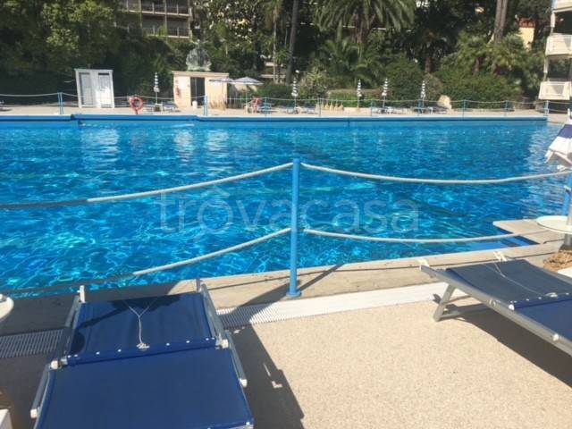 negozio in vendita a Sanremo