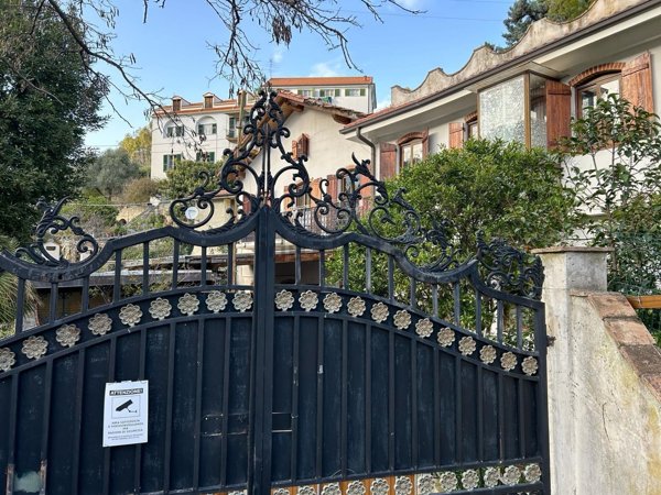 casa indipendente in vendita a Sanremo