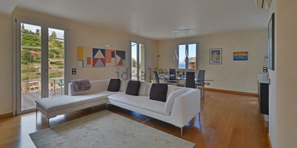 casa indipendente in vendita a Sanremo