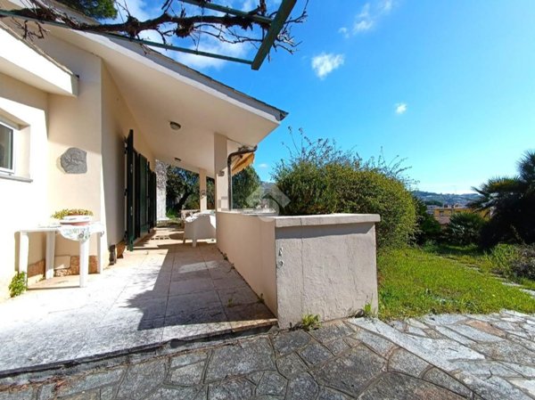 casa indipendente in vendita a Sanremo