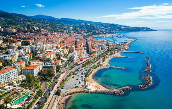 casa indipendente in vendita a Sanremo