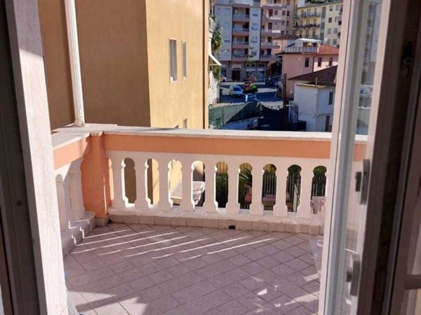casa indipendente in vendita a Sanremo in zona Poggio