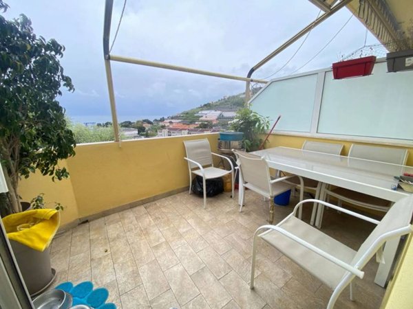 appartamento in vendita a Sanremo in zona Bussana