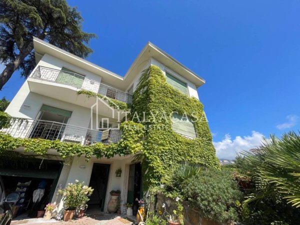 casa indipendente in vendita a Sanremo