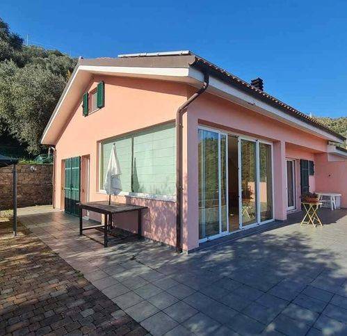 casa indipendente in vendita a Sanremo in zona Coldirodi