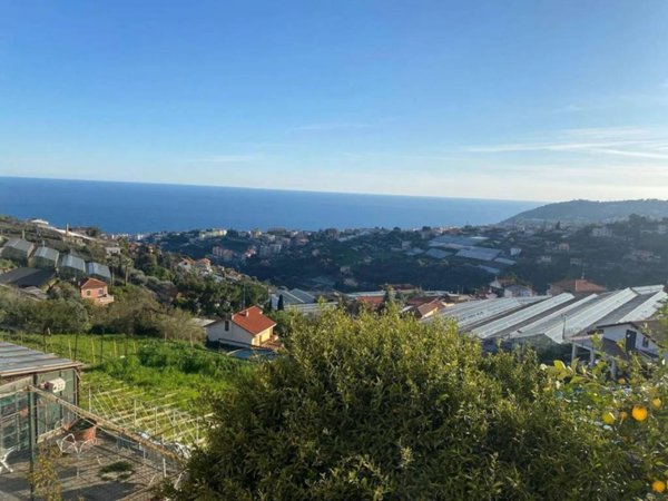 casa indipendente in vendita a Sanremo