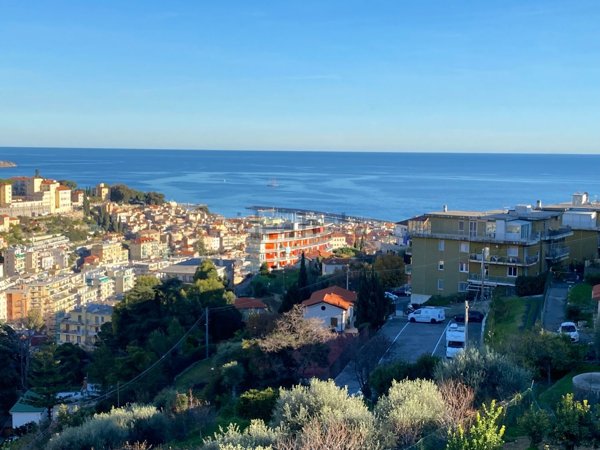 casa indipendente in vendita a Sanremo