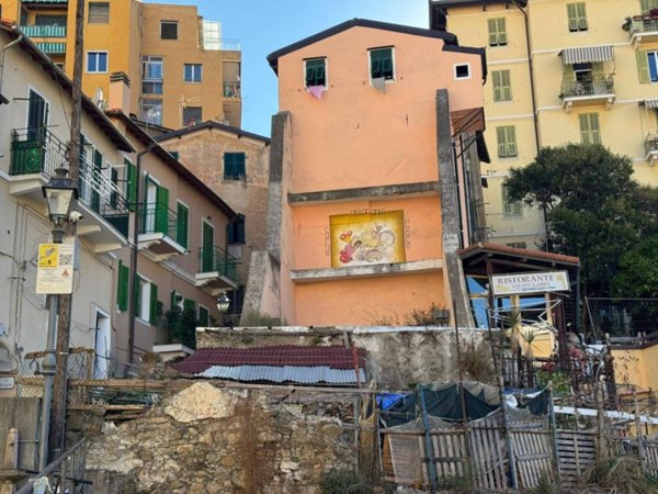 terreno edificabile in vendita a Sanremo
