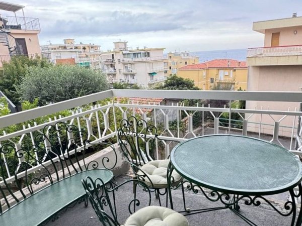 appartamento in vendita a Sanremo in zona Coldirodi