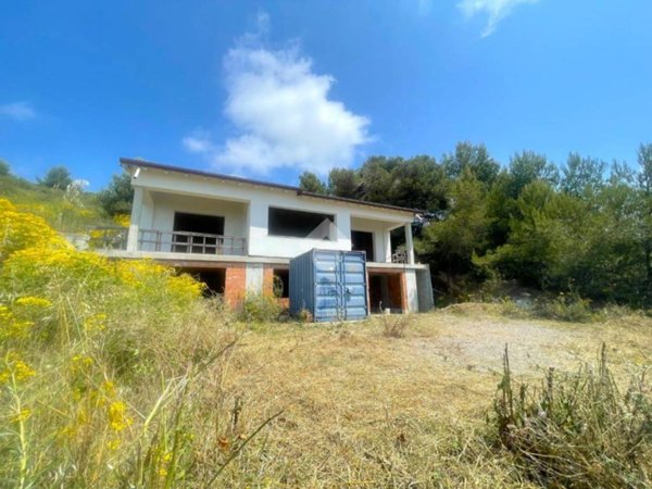 casa indipendente in vendita a Sanremo in zona San Romolo