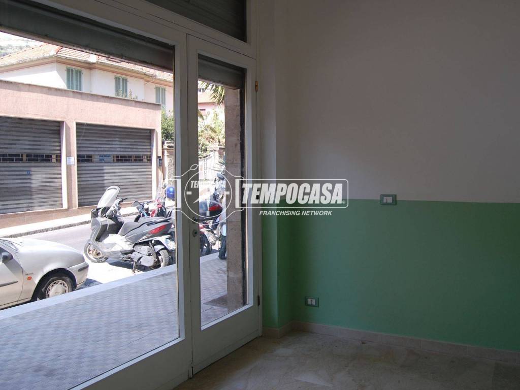 negozio in vendita a Sanremo