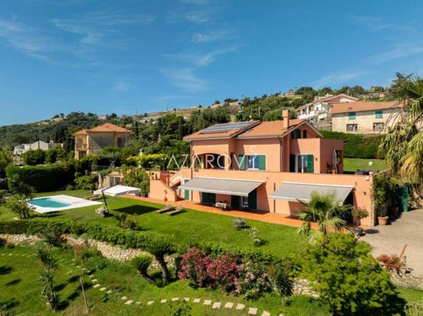 casa indipendente in vendita a Sanremo