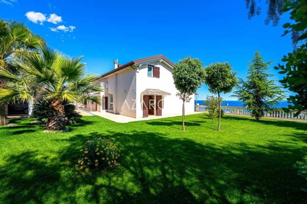 casa indipendente in vendita a Sanremo