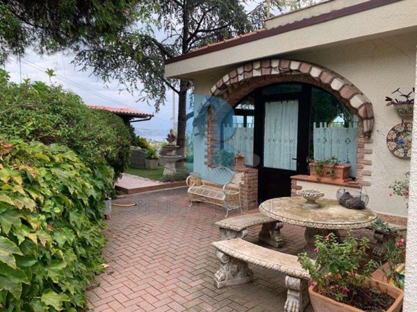 casa indipendente in vendita a Sanremo