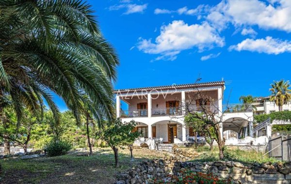 casa indipendente in vendita a Sanremo