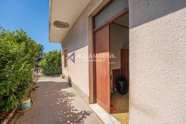 casa indipendente in vendita a Sanremo in zona Coldirodi