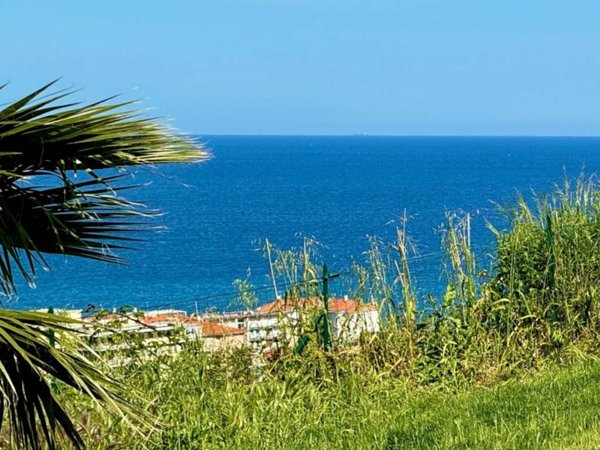 casa indipendente in vendita a Sanremo
