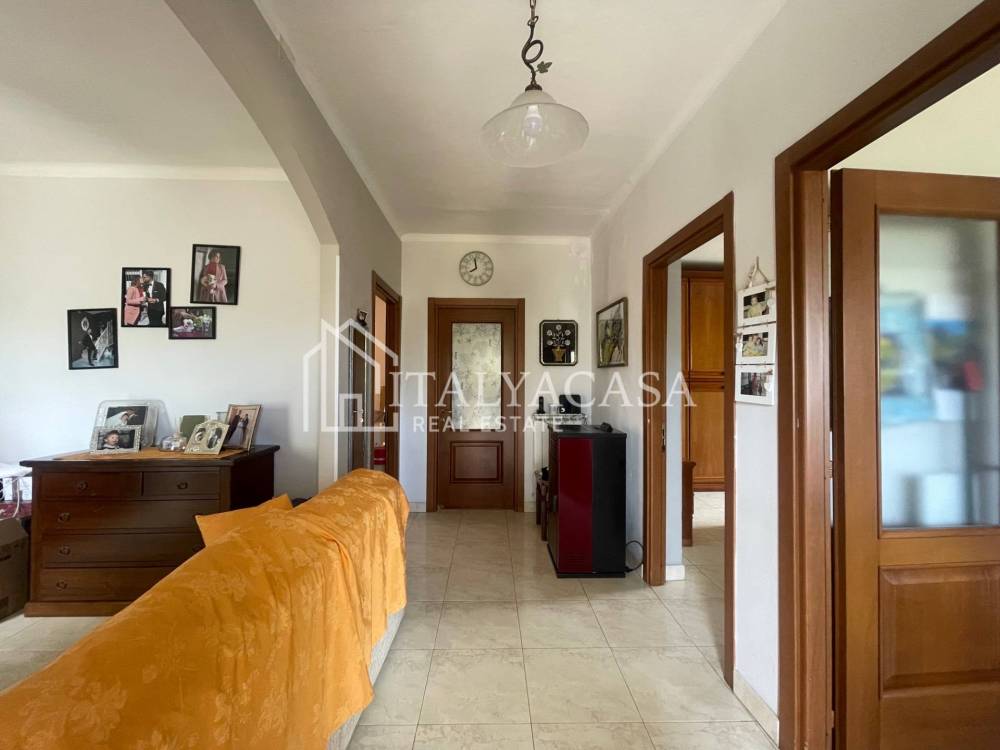 casa indipendente in vendita a Sanremo in zona Bussana