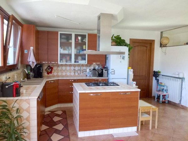 casa indipendente in vendita a Sanremo in zona Bussana