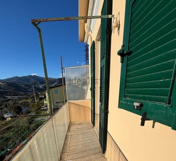 appartamento in vendita a Sanremo in zona Bussana