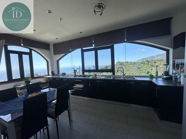 casa indipendente in vendita a Sanremo
