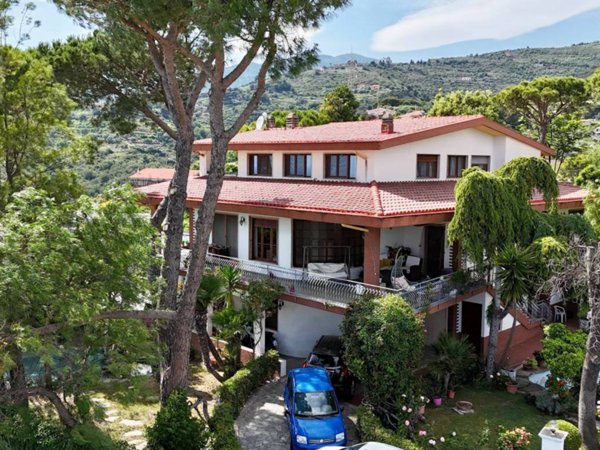 appartamento in vendita a Sanremo in zona Poggio