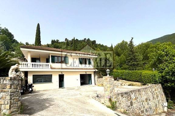 casa indipendente in vendita a Sanremo
